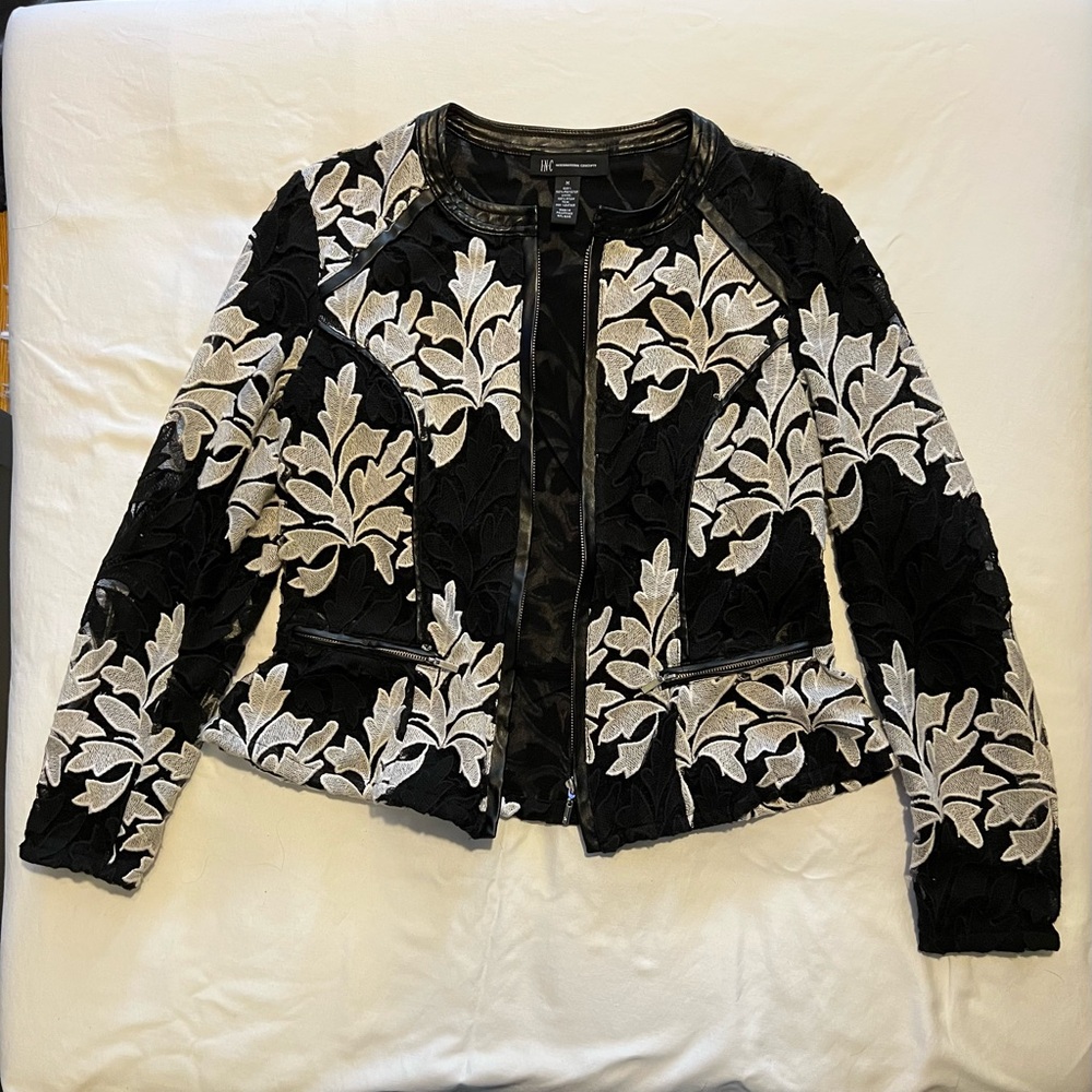 INC International Concepts Women’s Black and Cream Floral Zip Up - Picture 2 of 5